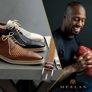 Vernon Davis, and 13 of his newest friends, went to the mall for a good cause