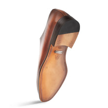Load image into Gallery viewer, Wholecut Plain Toe Oxford
