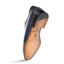 Load image into Gallery viewer, Wholecut Plain Toe Oxford
