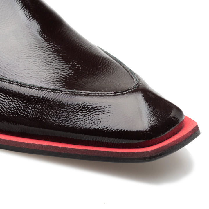 Patent Asymmetric Boot