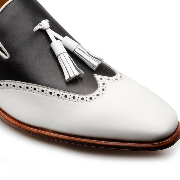 Jucar Two-Tone Tasseled Slip On