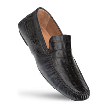 Load image into Gallery viewer, Crocodile/Leather Driving Moccasin
