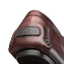 Load image into Gallery viewer, Crocodile/Leather Driving Moccasin
