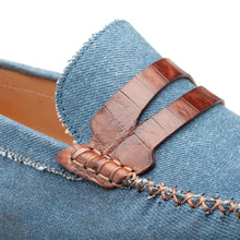 Load image into Gallery viewer, Denim/Crocodile Driver
