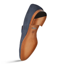 Load image into Gallery viewer, Laser-Print Suede Tassel Pump
