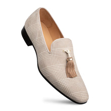 Load image into Gallery viewer, Laser-Print Suede Tassel Pump
