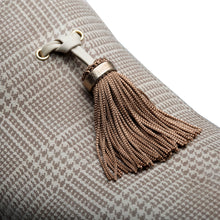 Load image into Gallery viewer, Laser-Print Suede Tassel Pump

